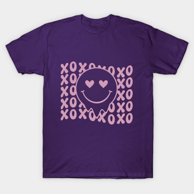 xoxo T-Shirt by WaylynRae